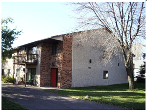 Greenwood in Anoka, MN - Building Photo - Building Photo