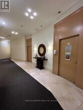 509 Beecroft Rd in Toronto, ON - Building Photo - Building Photo