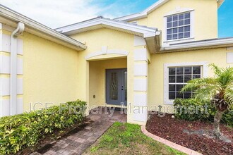 2201 Cape Heather Cir in Cape Coral, FL - Building Photo - Building Photo