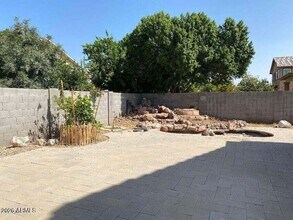 5368 W Topeka Dr in Glendale, AZ - Building Photo - Building Photo