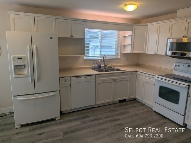 5614 Kathleen Dr in Chilliwack, BC - Building Photo - Building Photo