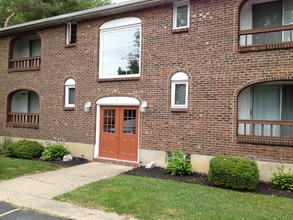 Creekside Village Apartments in Tonawanda, NY - Building Photo - Building Photo