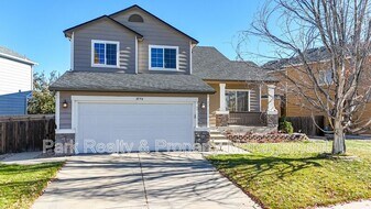 8596 Bluegrass Cir in Parker, CO - Building Photo