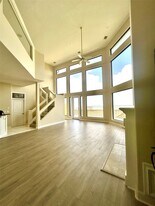 807 Kipp Ave in Kemah, TX - Building Photo