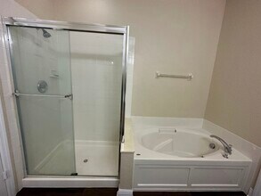 2211 Pine Oaks Tr in Kissimmee, FL - Building Photo - Building Photo