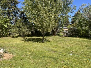 2033 W Lundy Blvd in Post Falls, ID - Building Photo - Building Photo