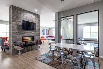 Point at Ames in Ames, IA - Foto de edificio - Interior Photo