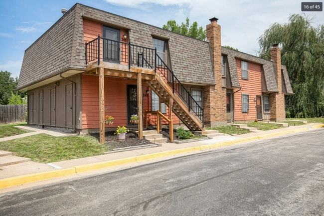 property at 238 NW Woods Chapel Rd