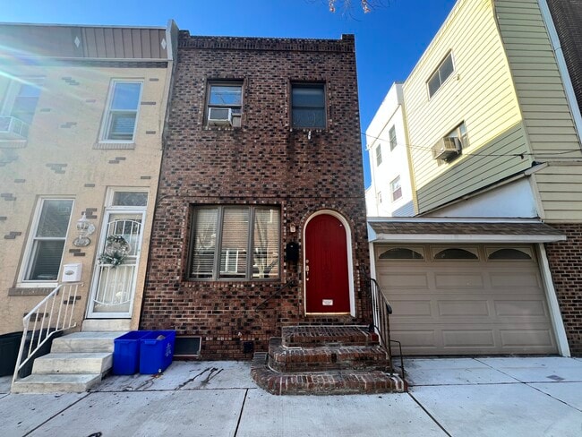 2408 S Sartain St in Philadelphia, PA - Foto de edificio - Building Photo