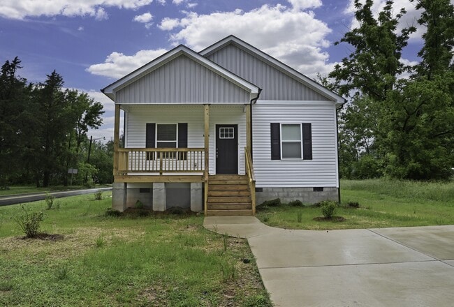 property at 1474 Stroupe St