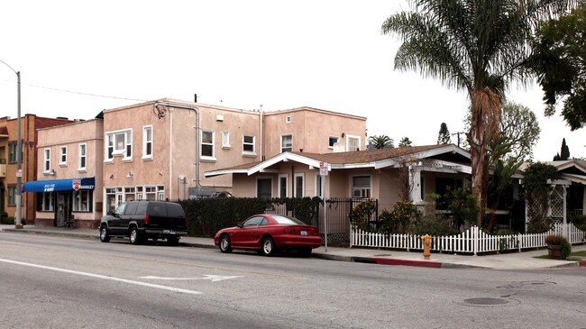 938 Stanley Ave