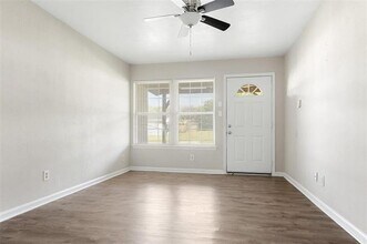 1320 Longview St in Mesquite, TX - Building Photo - Building Photo