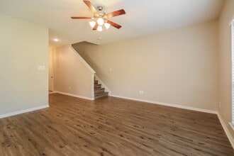 5223 Gulf Stream Ln in Bacliff, TX - Building Photo - Building Photo