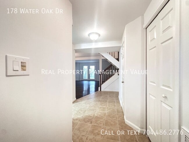 178 Water Oak Dr in Pineville, NC - Foto de edificio - Building Photo