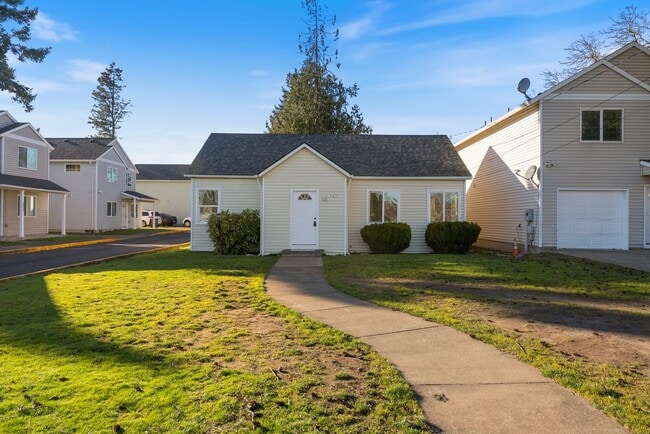 2811 SE 125th Ave in Portland, OR - Building Photo - Building Photo