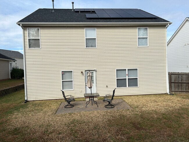 Room in House on Garrison Rd in Charlotte, NC - Building Photo - Building Photo