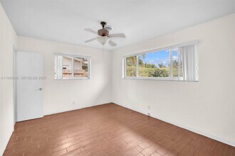 5133 NE 18th Terrace in Fort Lauderdale, FL - Building Photo - Building Photo