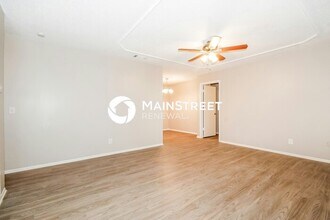 107 Inwood Cir in Brandon, FL - Building Photo - Building Photo