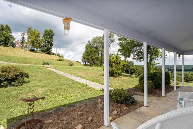 1829 Cabell Rd in Wingina, VA - Building Photo - Building Photo