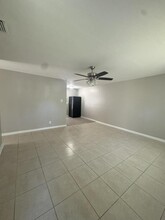 8817 Dania Dr in Palm Beach Gardens, FL - Foto de edificio - Building Photo