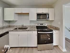 7047 Cardigan Ave in Charlotte, NC - Building Photo - Building Photo