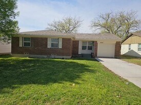 2841 Belhaven Dr in Mesquite, TX - Building Photo