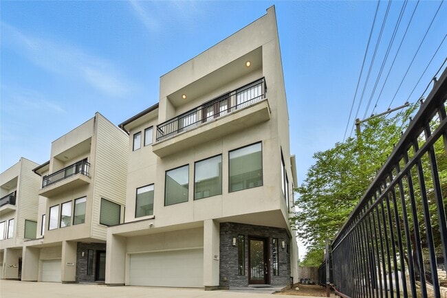 1611 Spring St in Houston, TX - Building Photo - Building Photo