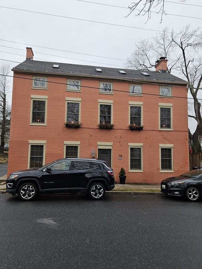 718 N Stokes St, Unit Apt. C in Havre De Grace, MD - Foto de edificio - Building Photo