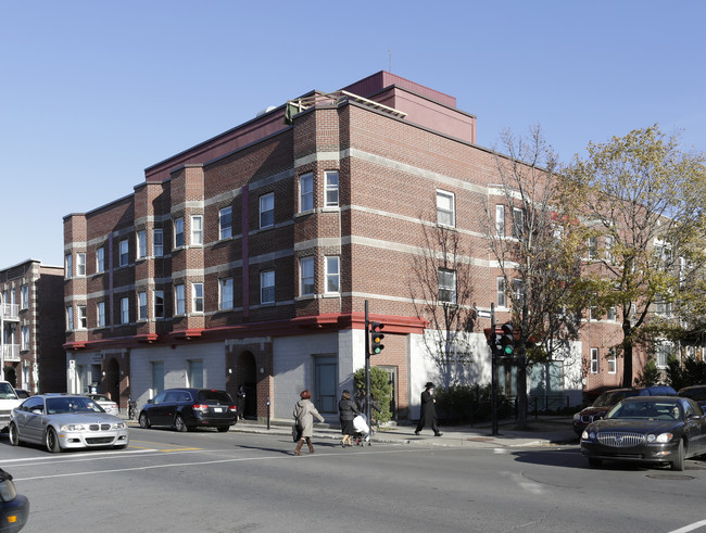 1040 Van Horne in Montréal, QC - Building Photo - Primary Photo