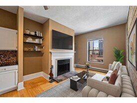 609 S 9th St in Minneapolis, MN - Building Photo