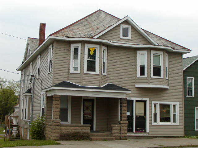 565 E Main St in Newark, OH - Building Photo