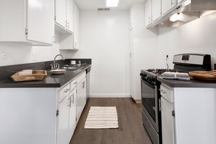 Arbor Ranch in Tustin, CA - Building Photo