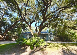 5023 SW 59th Ave in Miami, FL - Building Photo - Building Photo