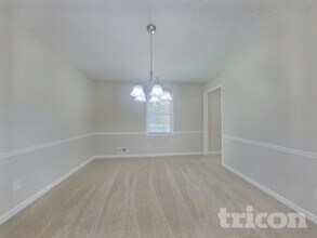 429 Sugar Springs Way in Marietta, GA - Building Photo - Building Photo