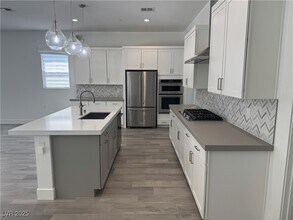 2670 Summit Springs St in Henderson, NV - Building Photo - Building Photo