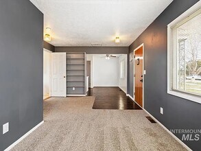 1408 Fairview Ave in Caldwell, ID - Building Photo - Building Photo