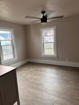 613 E 3rd St, Unit 4 in Nescopeck, PA - Building Photo