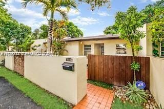 13726 Kendale Lakes Dr