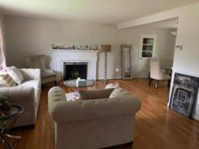 7206 Bayside Ct in McLean, VA - Building Photo - Building Photo