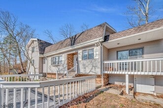 4 Rosewood Ln in Boonton, NJ - Building Photo - Building Photo