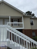 204 Magnolia Plantation Ct in Hinesville, GA - Building Photo