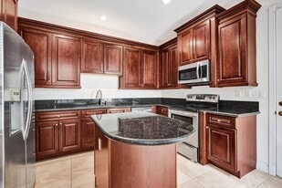 8308 NW 9th Ave in Boca Raton, FL - Building Photo