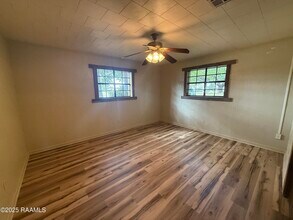 417 E Broussard Rd in Lafayette, LA - Building Photo - Building Photo
