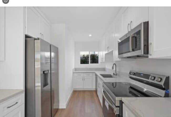 2915 Hauser Blvd in Los Angeles, CA - Foto de edificio - Building Photo