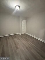 62 E 4th St in Bridgeport, PA - Building Photo