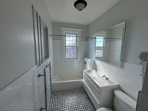 84 Tudor St, Unit unit 3 in Chelsea, MA - Building Photo - Building Photo