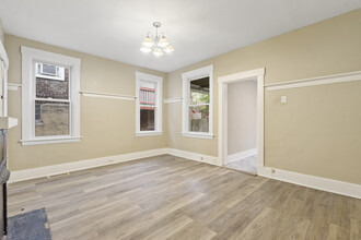 551 Clemesha Ave in Pittsburgh, PA - Building Photo - Building Photo