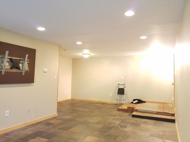 403 Christopher Ave in Gaithersburg, MD - Building Photo - Building Photo