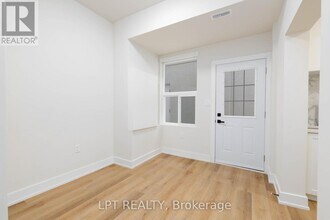 627 Crawford St in Toronto, ON - Building Photo - Building Photo