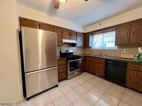 107 Madison Ave in Midland Park, NJ - Building Photo - Building Photo